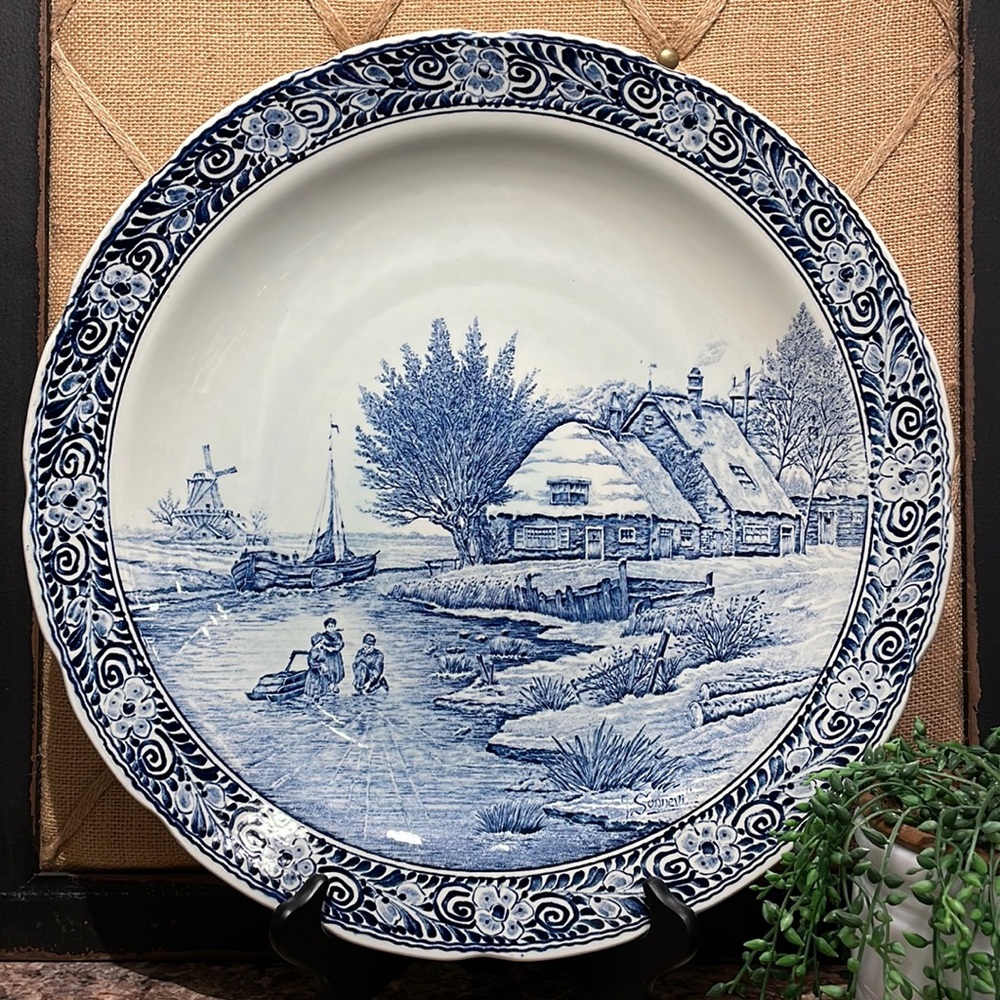 Vintage Delfts platter